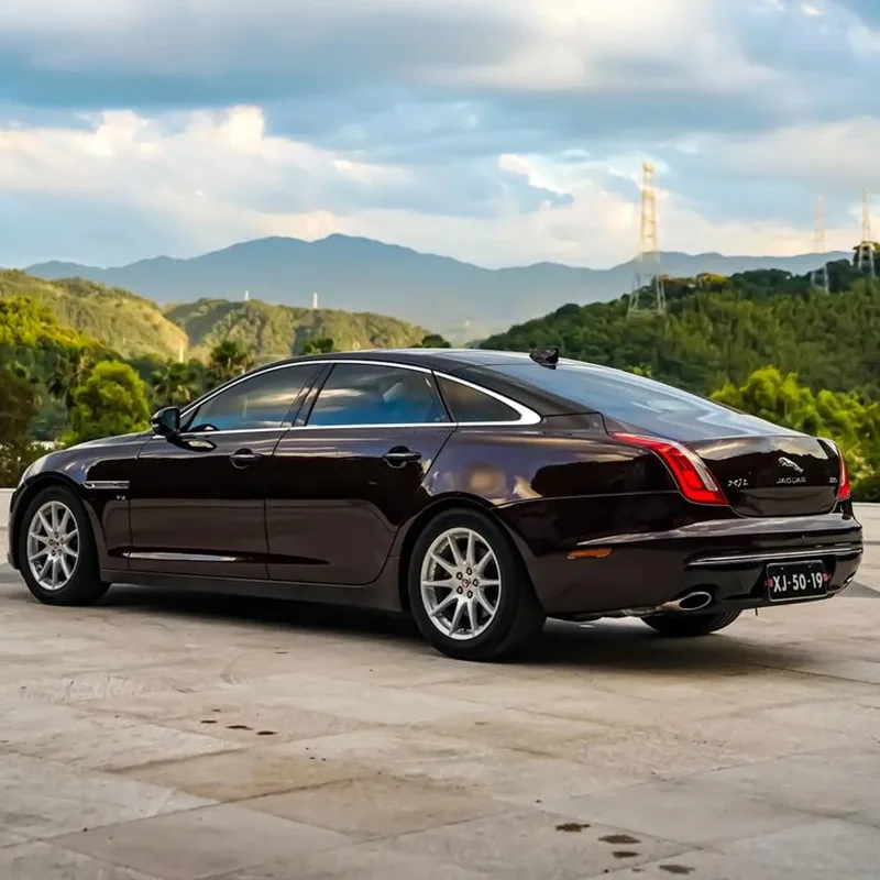 Các bộ phận của xe Jaguar là gì?